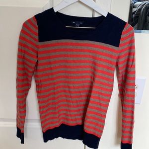 Gap sweater